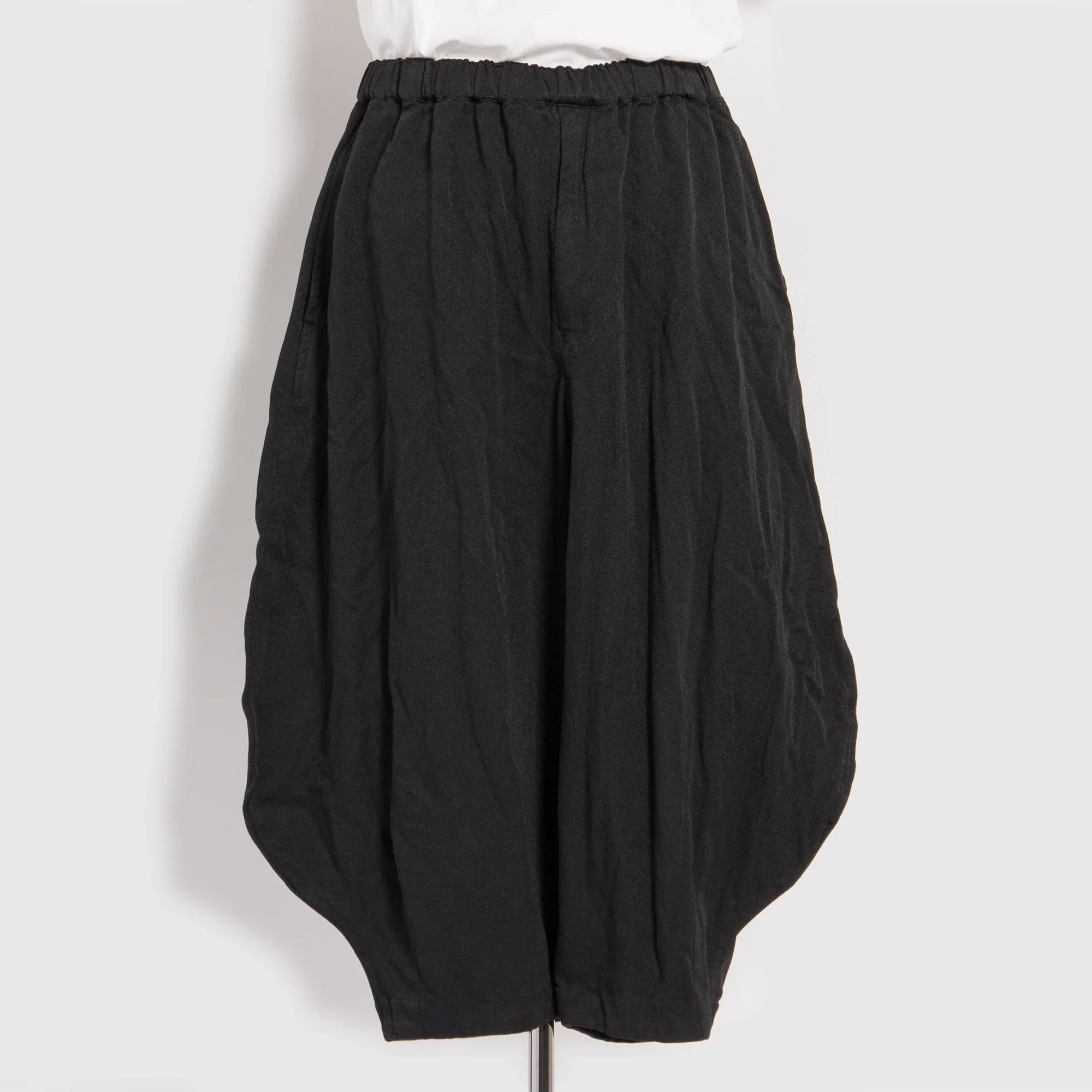 BLACK COMME DES GARÇONS - Polyester Twill Relaxed Trouser - (Black) - Image 2