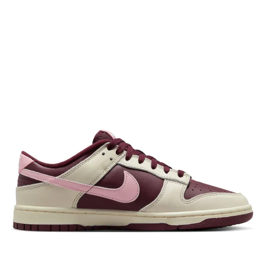 Nike - Dunk Low Retro PRM - (DR9705-100)